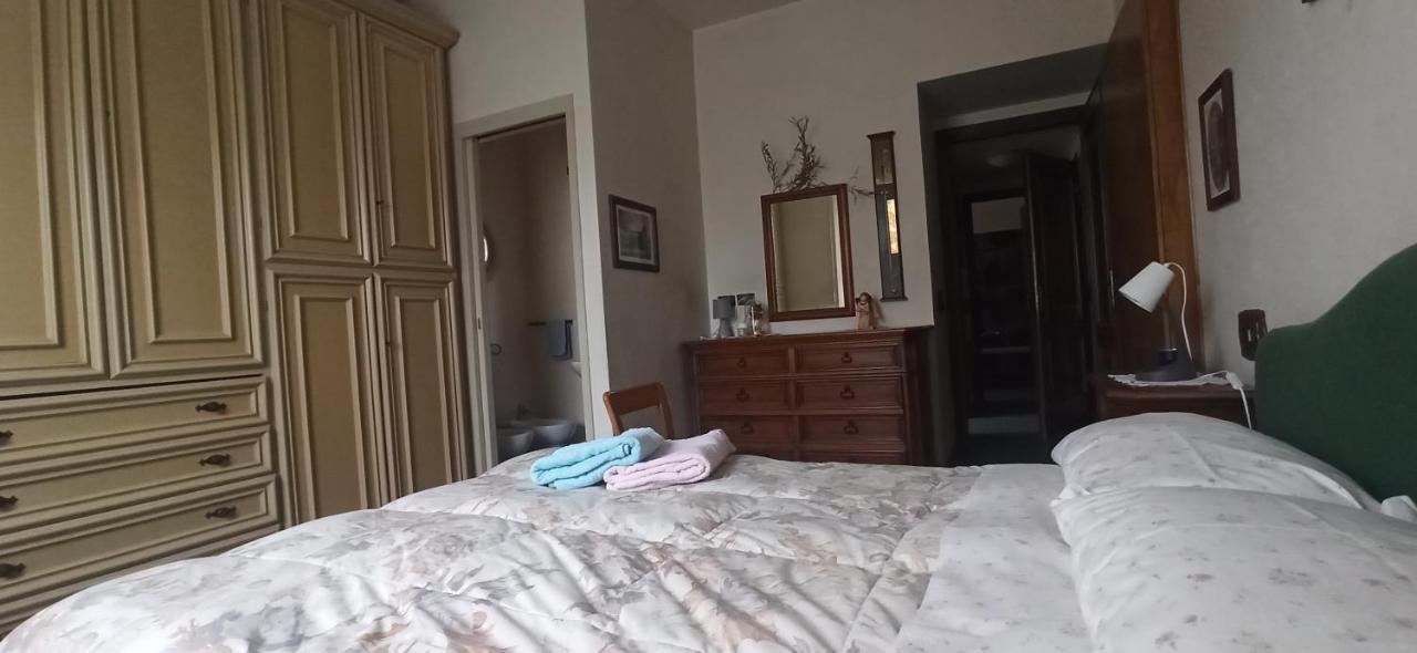 Casa Vincenzo 130 Mq Con Portico Ed Ingresso Esclusivo Dal Giardino Villa Felino Ngoại thất bức ảnh