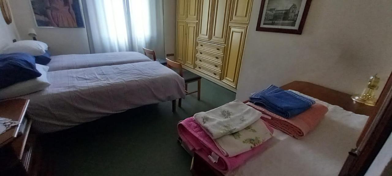 Casa Vincenzo 130 Mq Con Portico Ed Ingresso Esclusivo Dal Giardino Villa Felino Ngoại thất bức ảnh